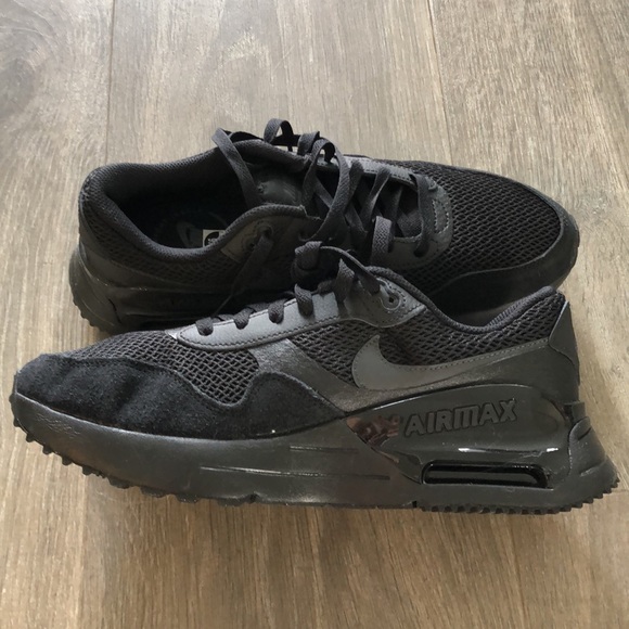 Nike AirMax SYSTM Sneakers size 9.5 BNWT - Picture 2 of 4